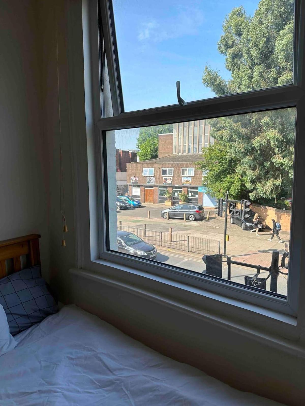 Homestay In The Of - Clapham Junction London