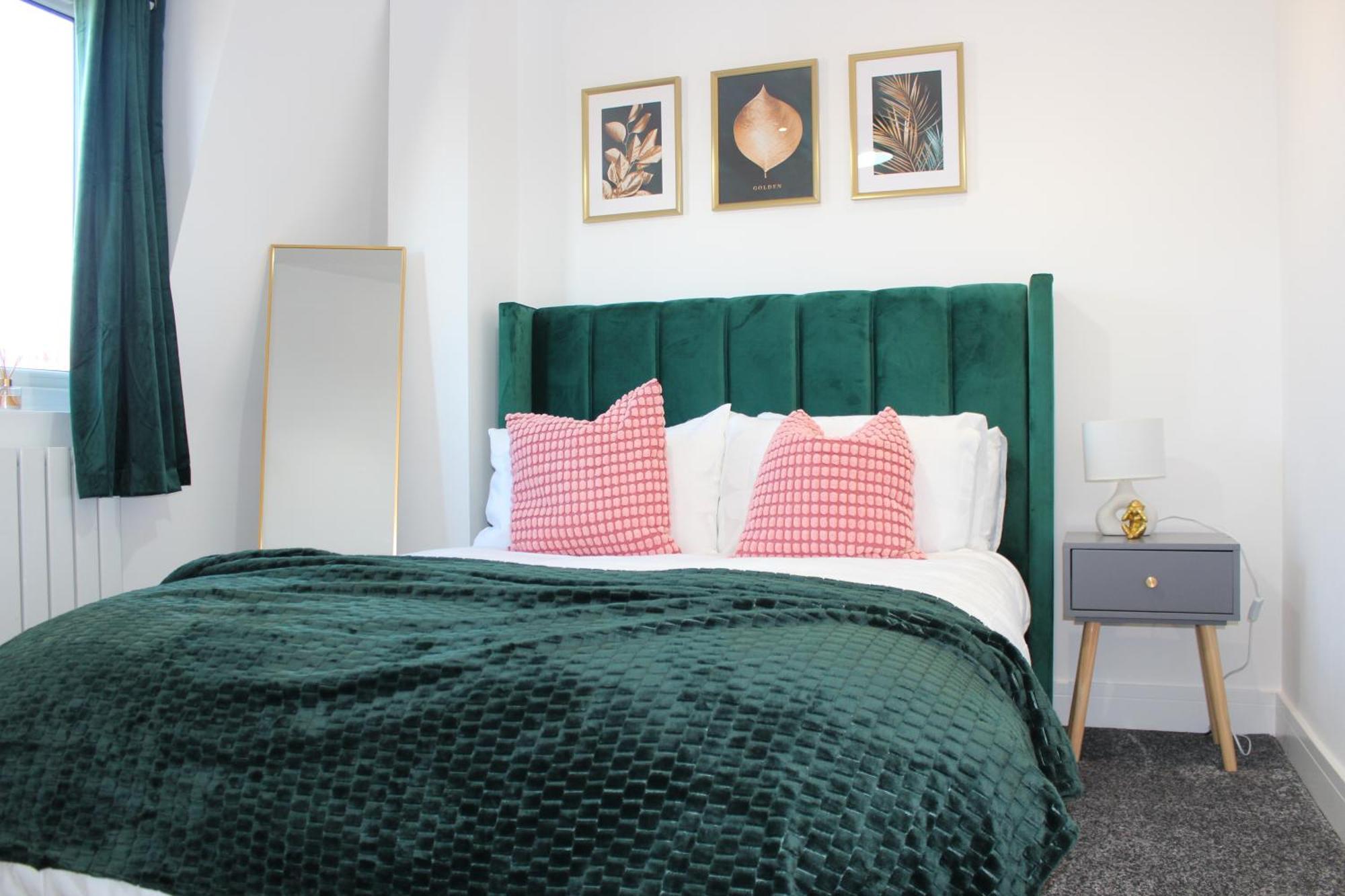 20 Mins To Central London, Stylish Sky Views 2 Bed Londen