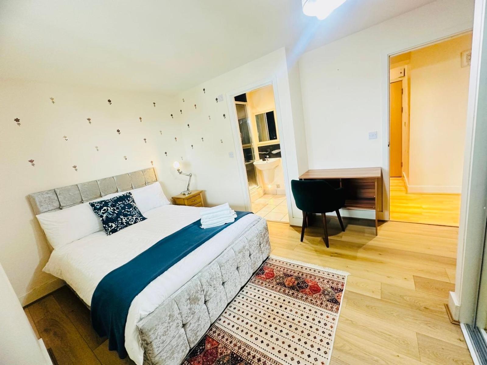 Appartement Modern 2bed 2bath Canary Wharf - Upto 5 Person Londen