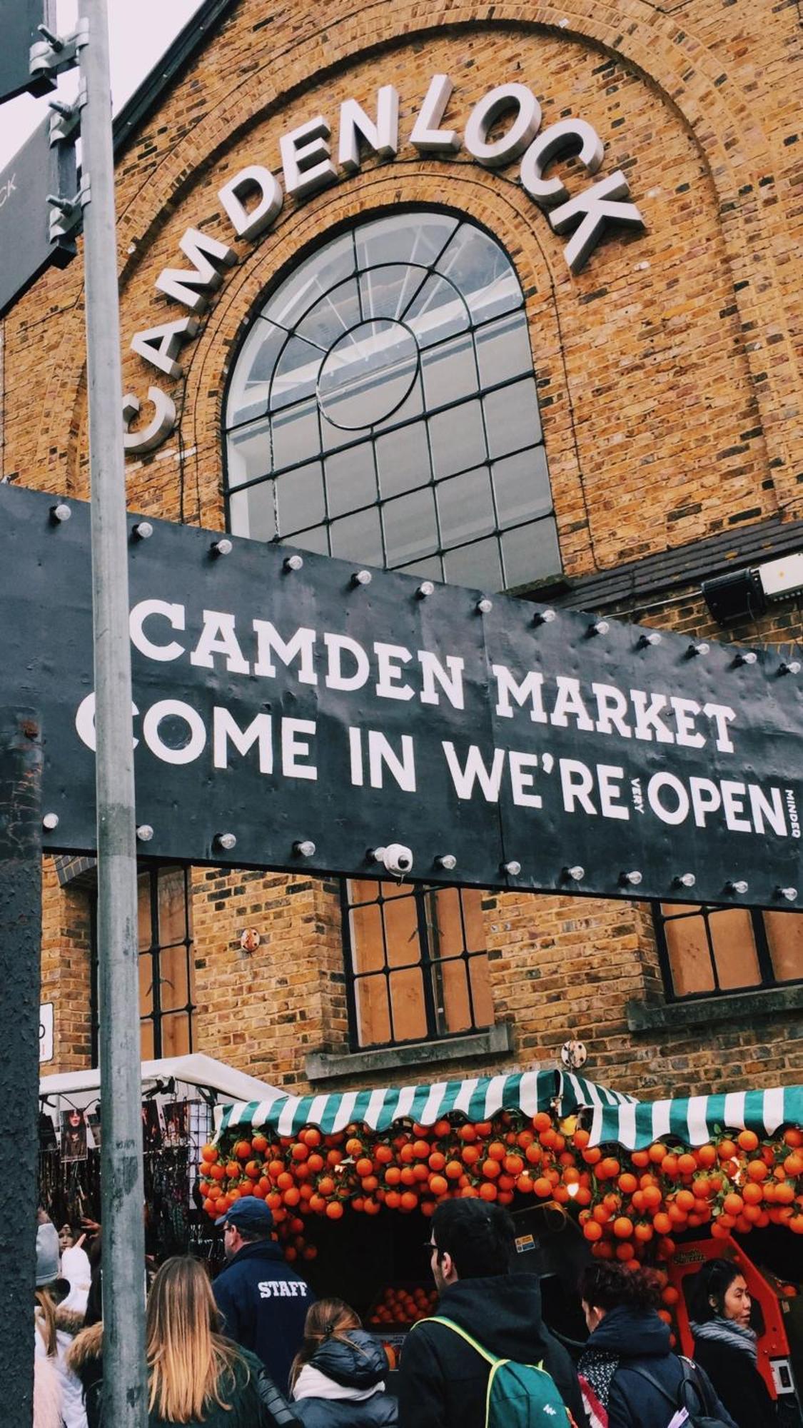 Stylish 1-minute Walk To Camden Town Metro, Shops, Cafes, Bars & Restaurants With Shared Bathrooms Privatunterkunft London