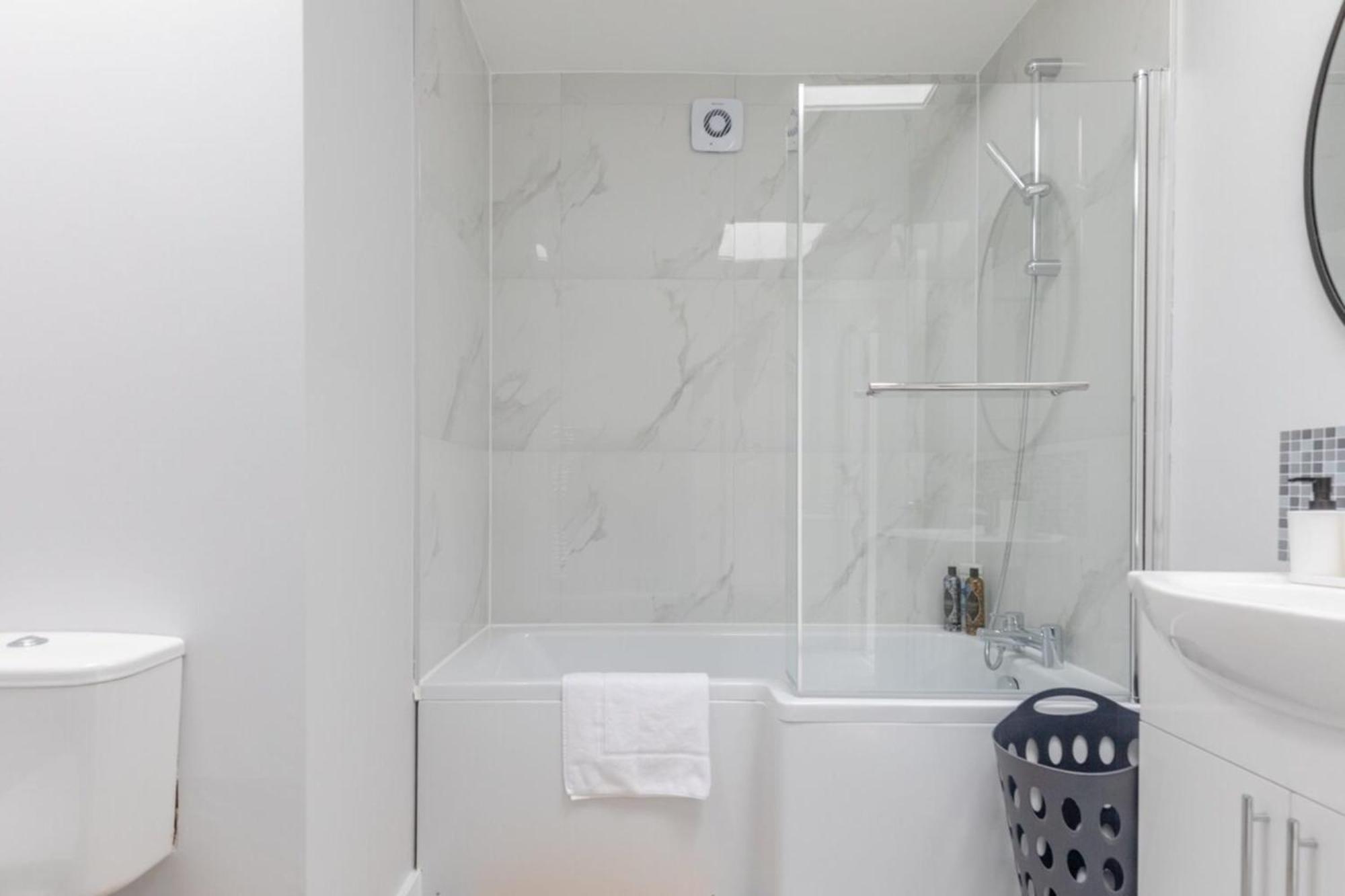 Holiday home Newly Renovated 3bd Islington! *