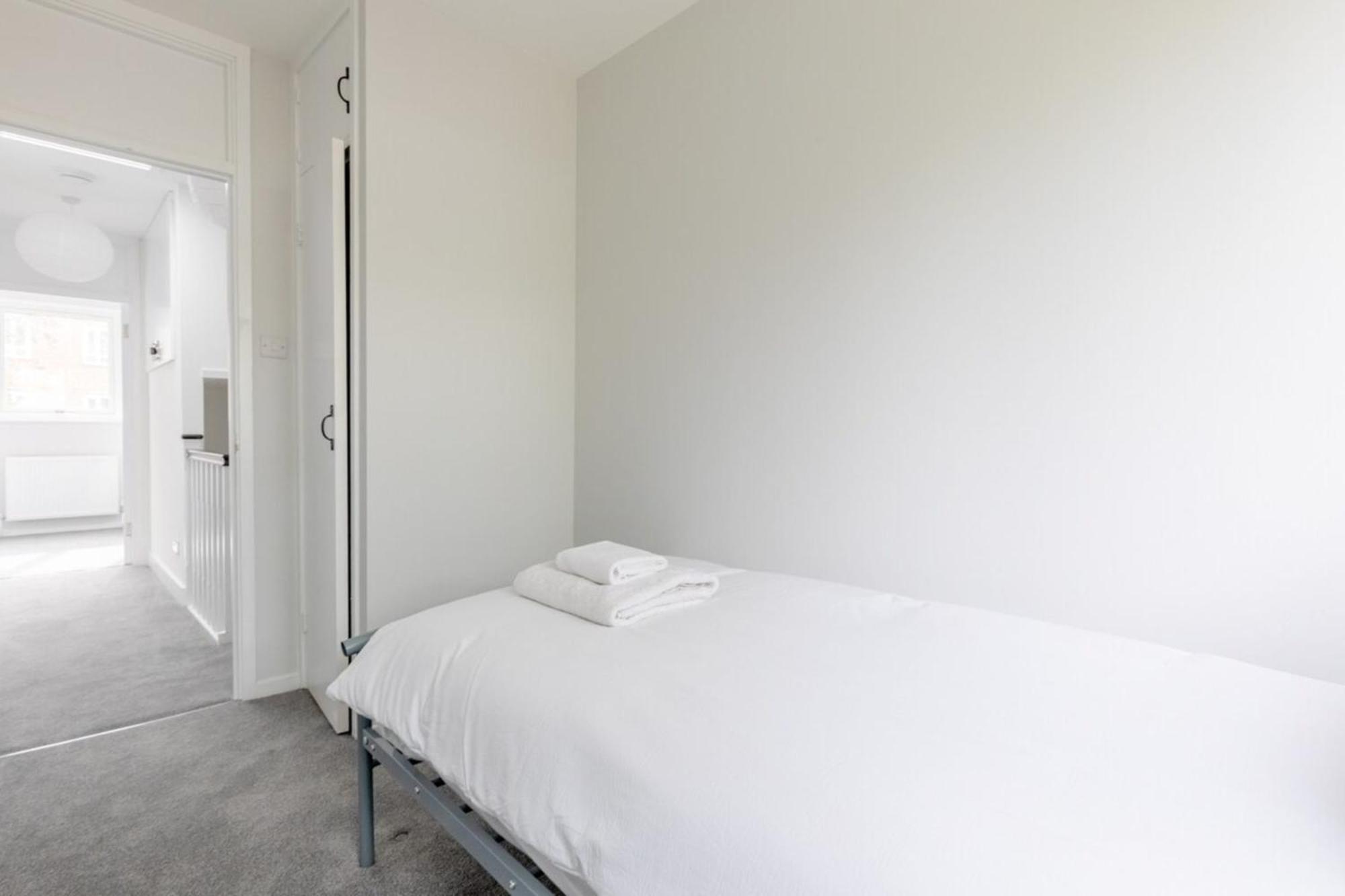 Holiday home Newly Renovated 3bd Islington!