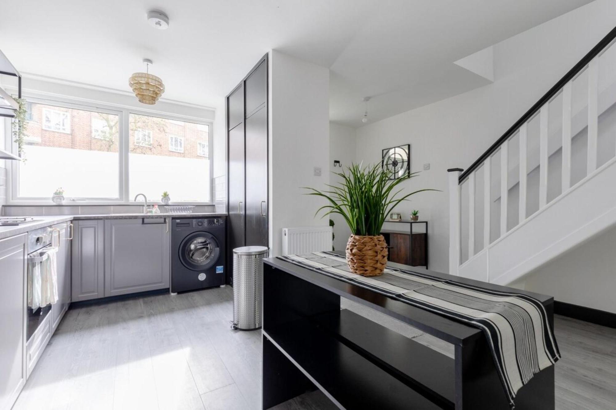 Newly Renovated 3bd Islington! Holiday home London