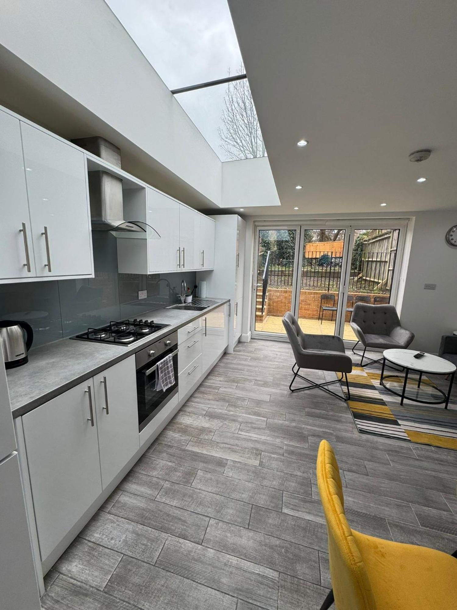 Appartement 2 Double Bedroom Garden Flat In Acton,london *