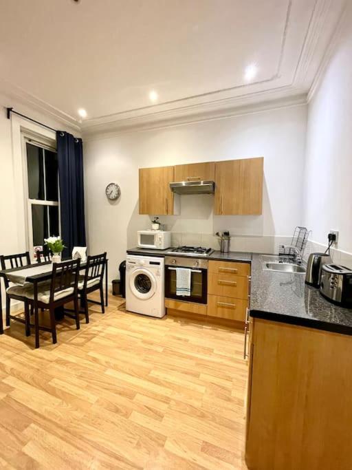 1 Bdr Flat- Harry Potter Themed