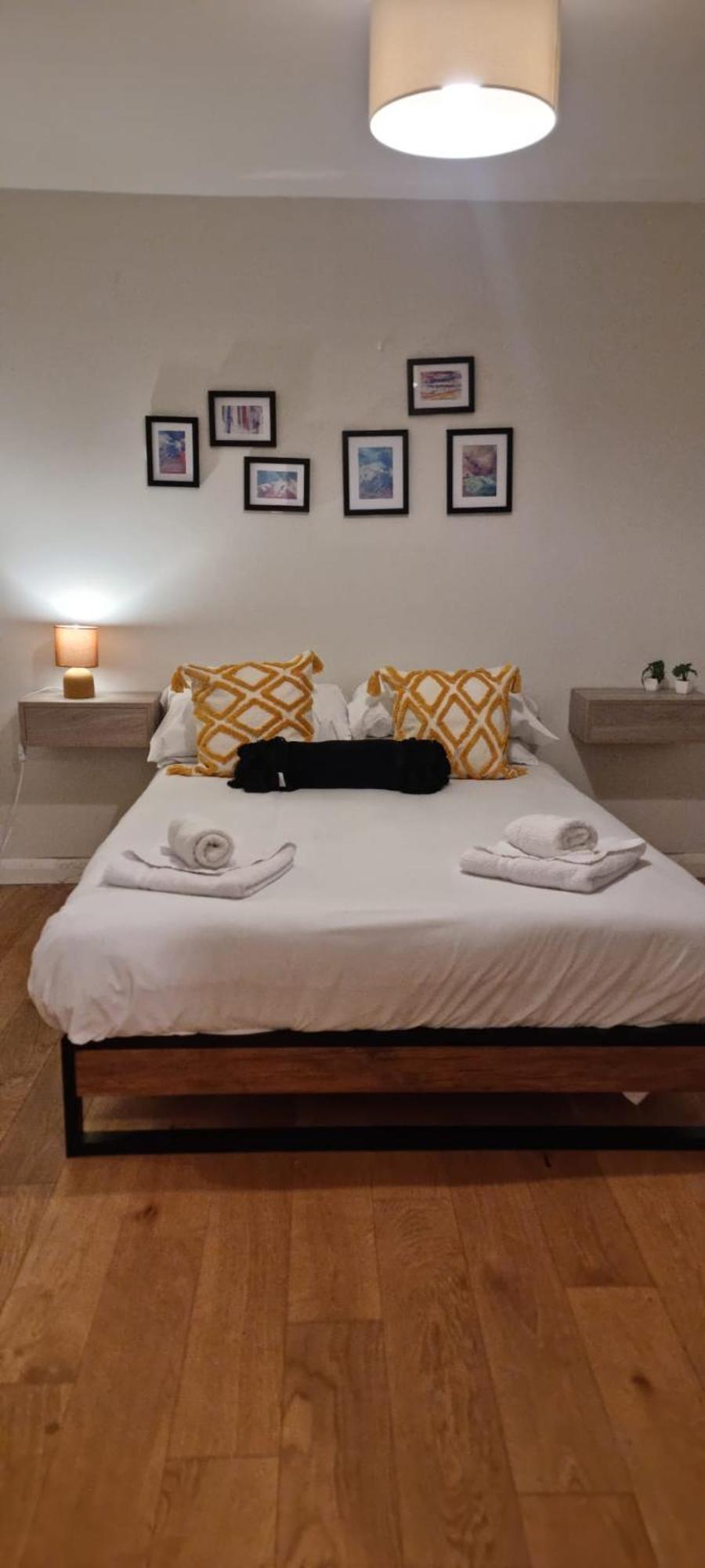 Star Kilburn Park Oasis Apartment London
