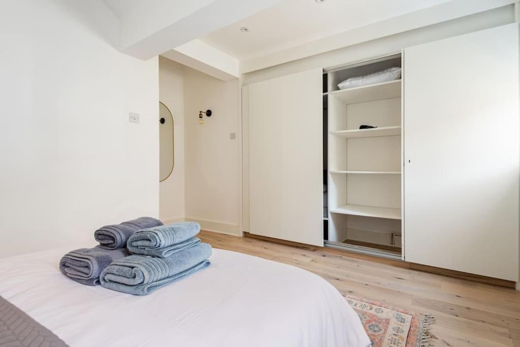 2bd Mews House, Wanstead London
