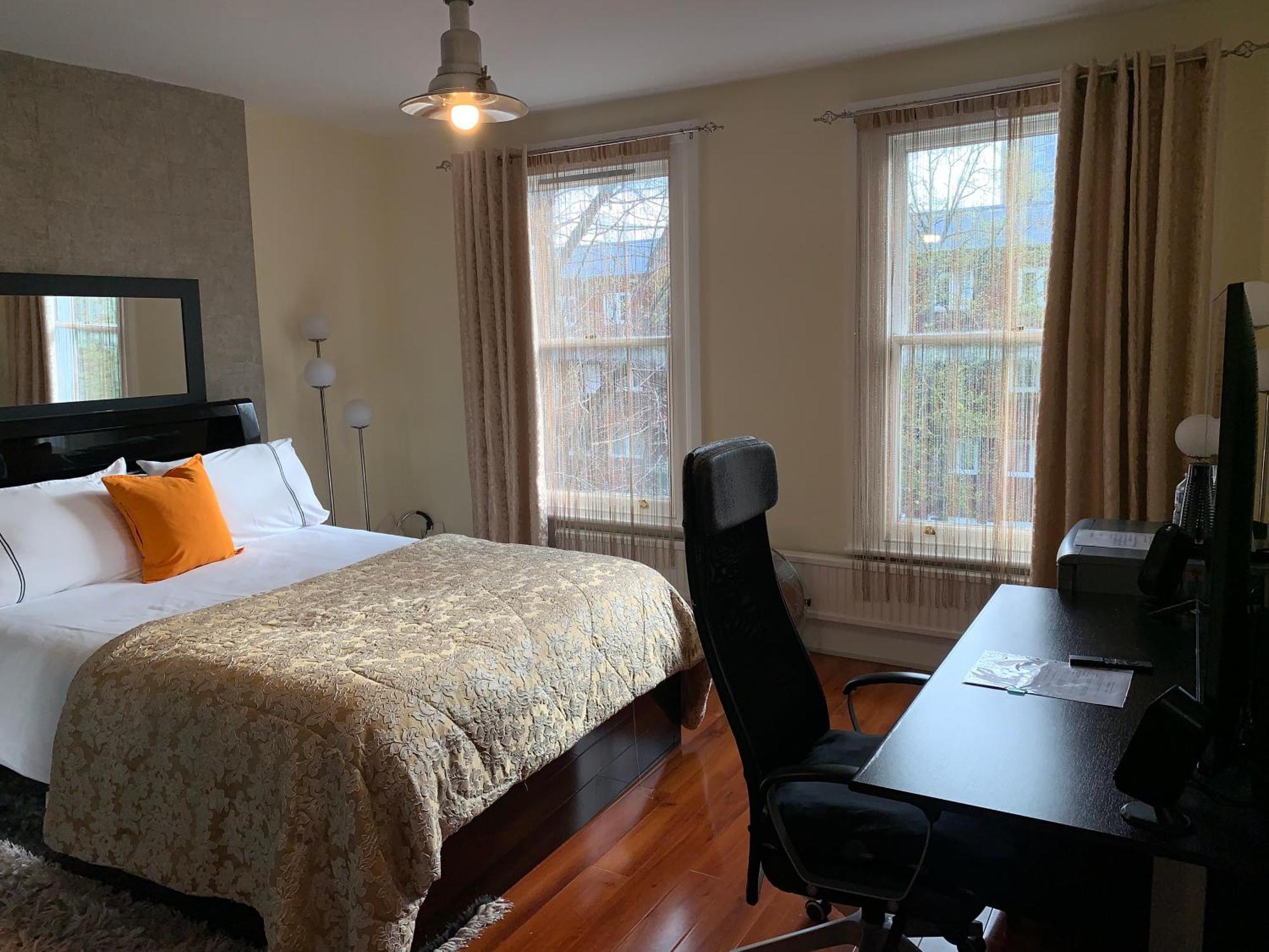 Superbly Furnished In Privatunterkunft
