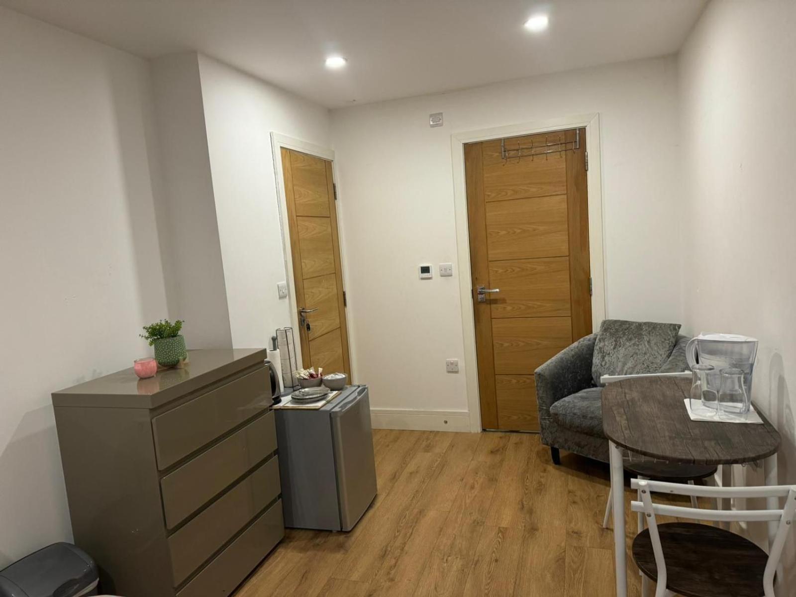 King Azim Court Appartement
