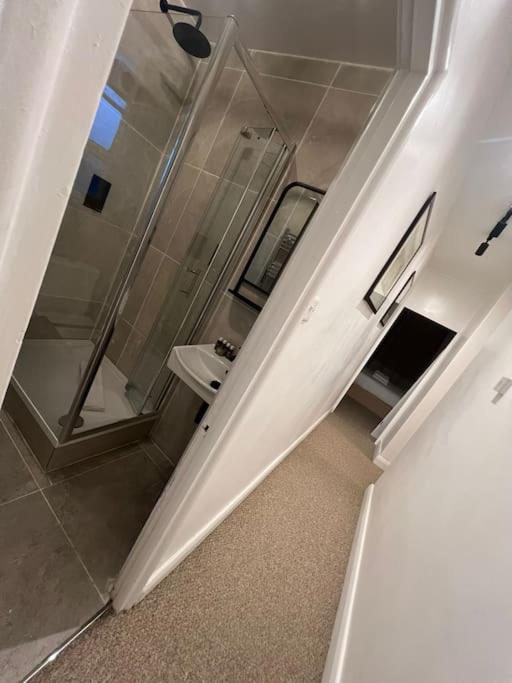 Apartamento Modern Flat In *