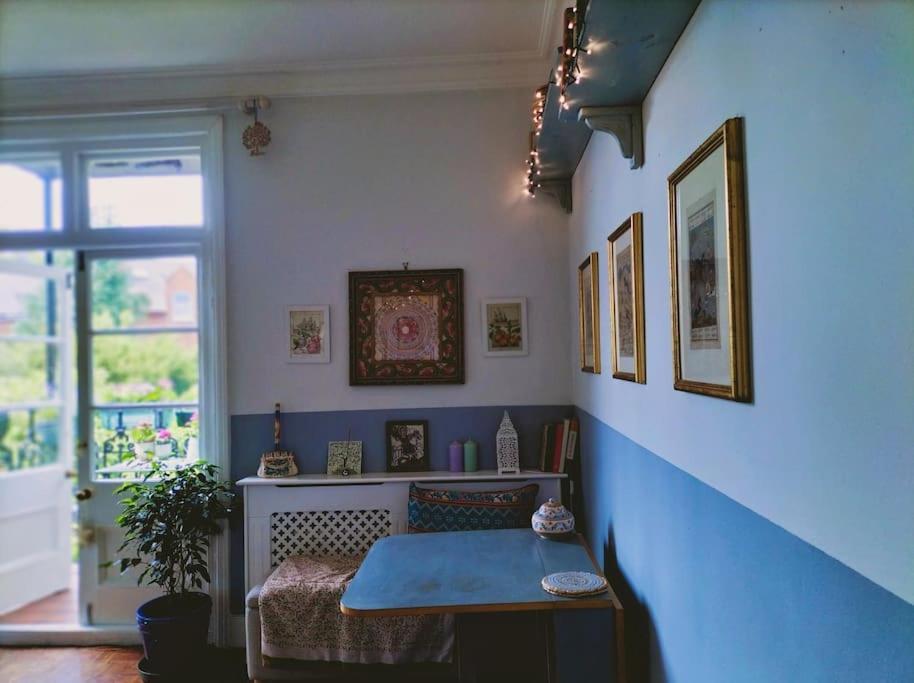 Charming With Balcony *