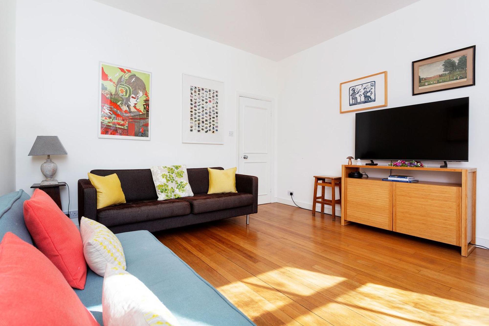Veeve - Explorer's Escape Apartment London