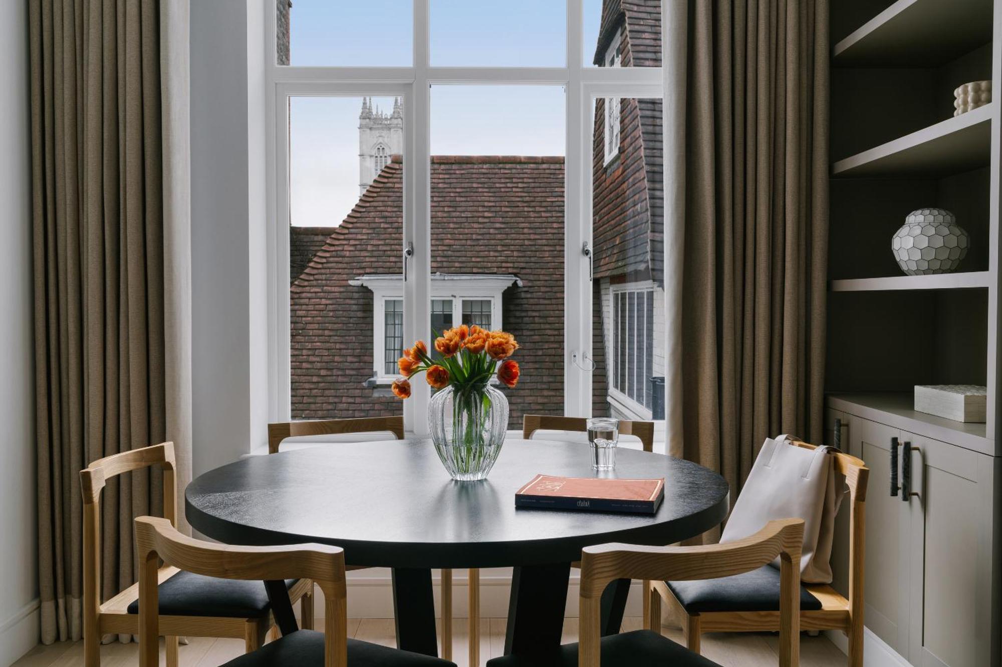 Aparthotel Sonder The Arts Council