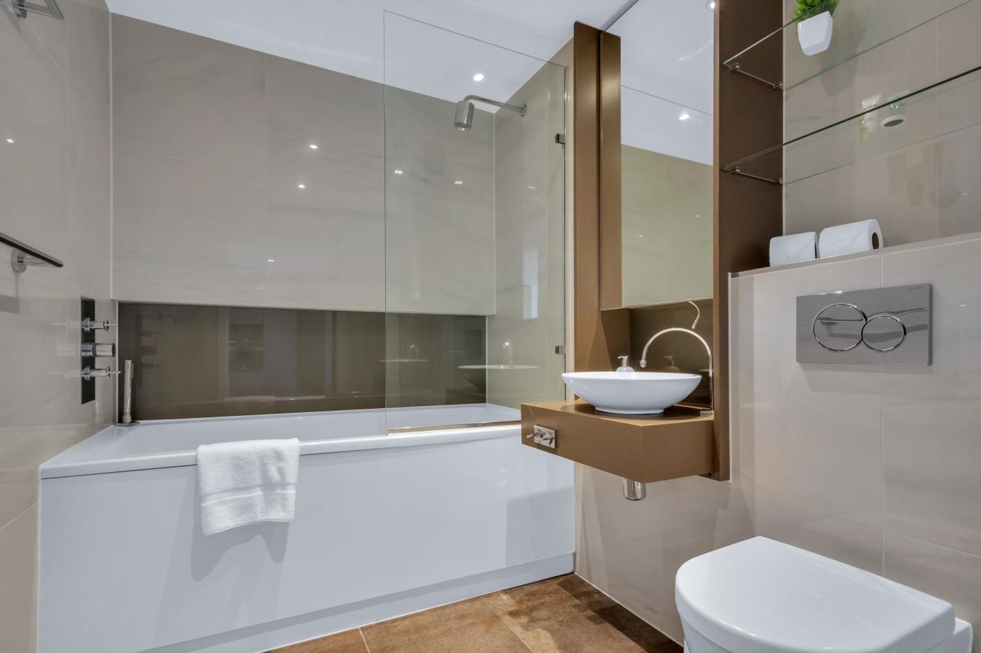 Mysquare Premium One Bedroom Road Basin Apartment *