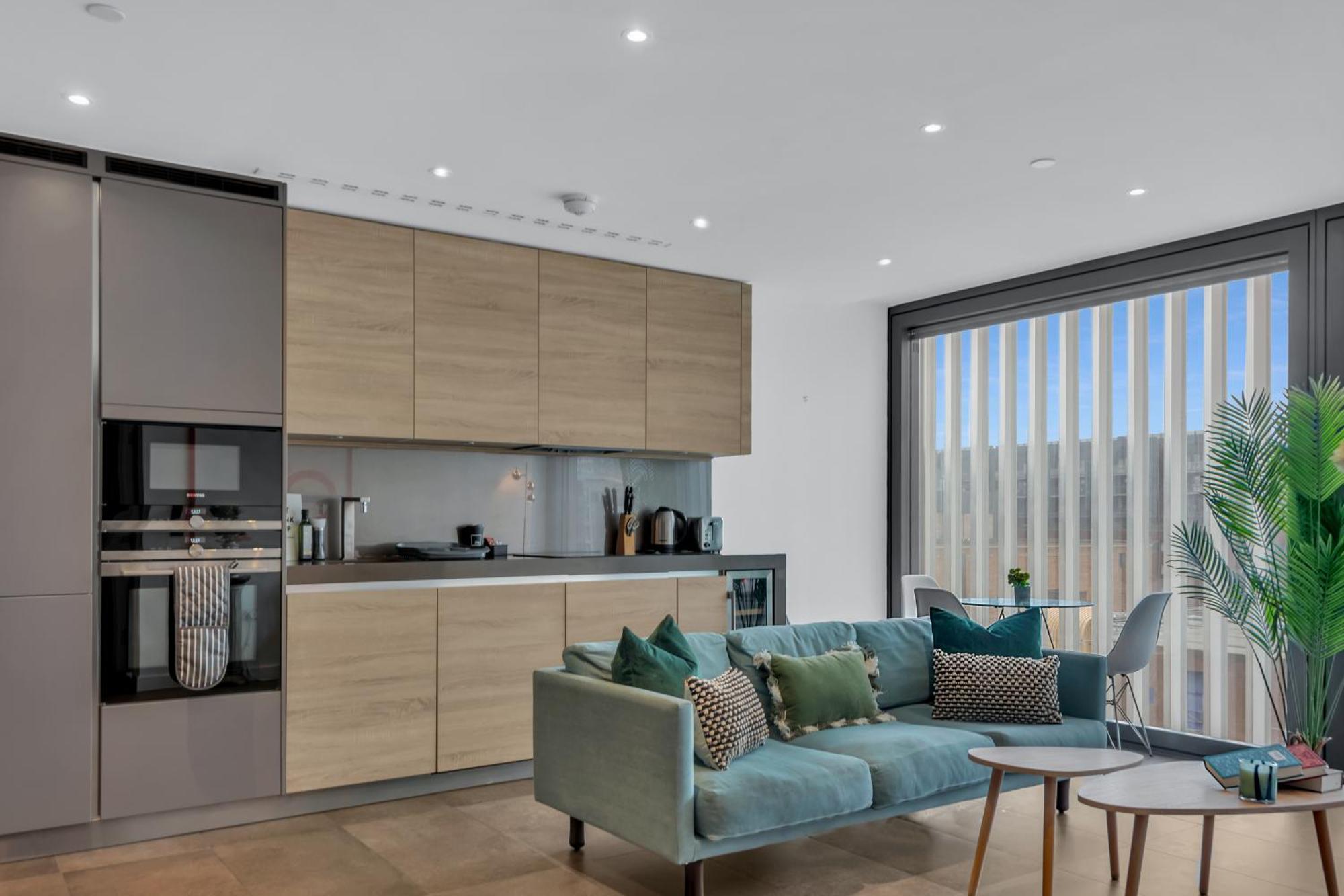 Mysquare Premium One Bedroom Road Basin Apartment London