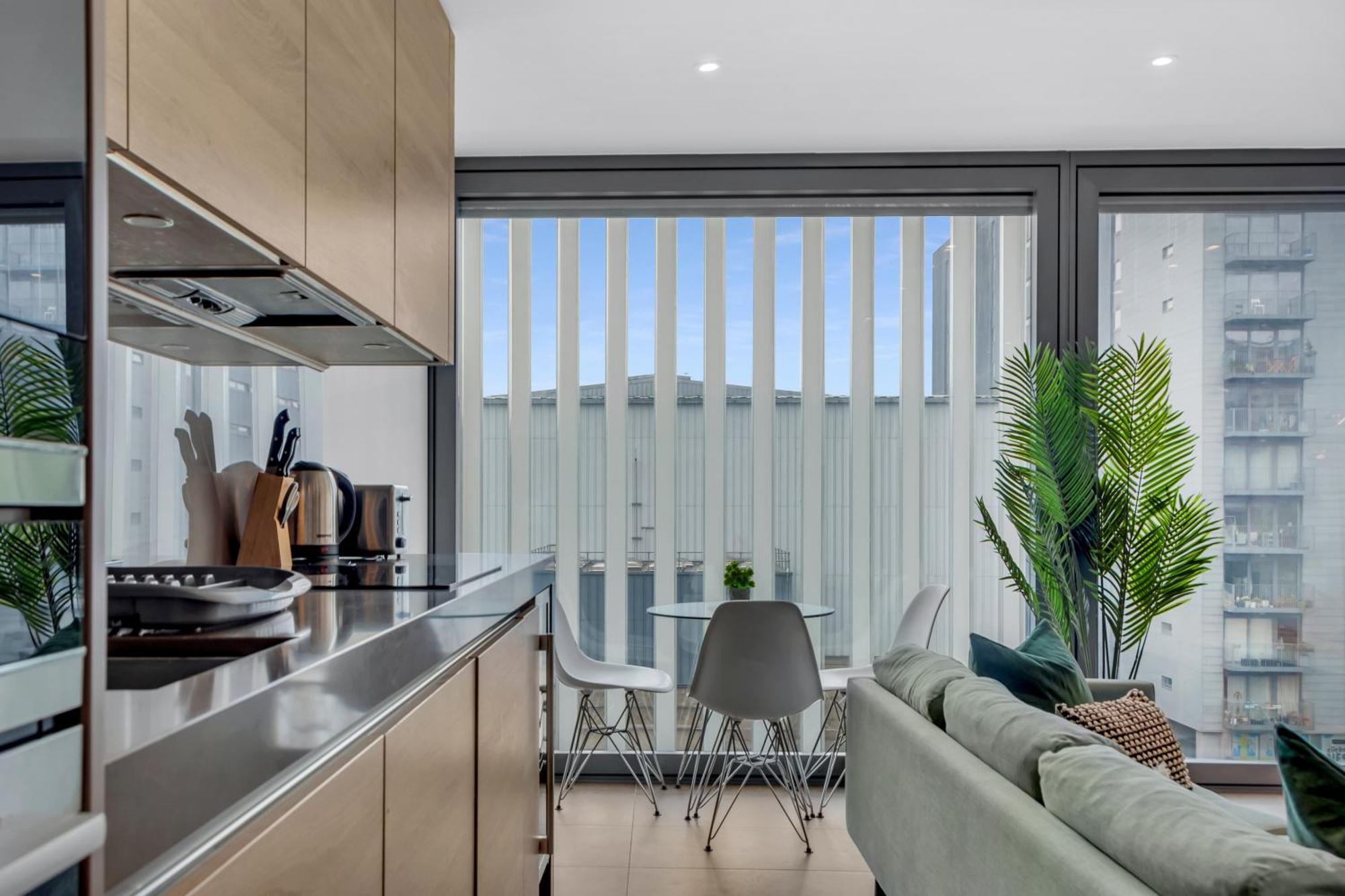 Apartment Mysquare Premium One Bedroom Road Basin London
