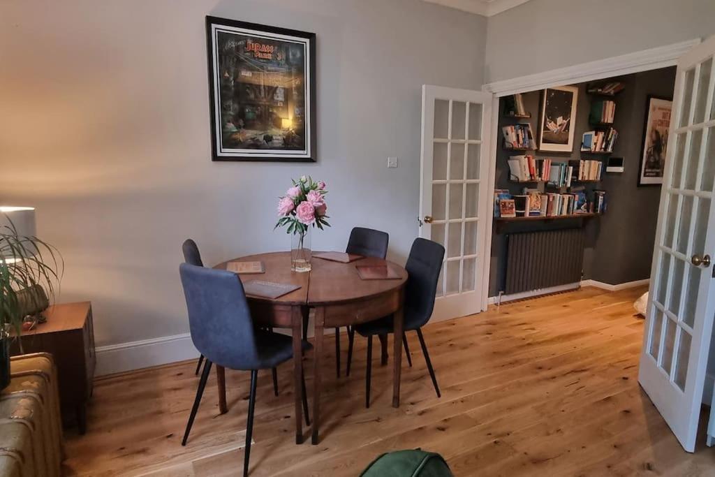 Highgate Maisonette With Roof Terrace * London