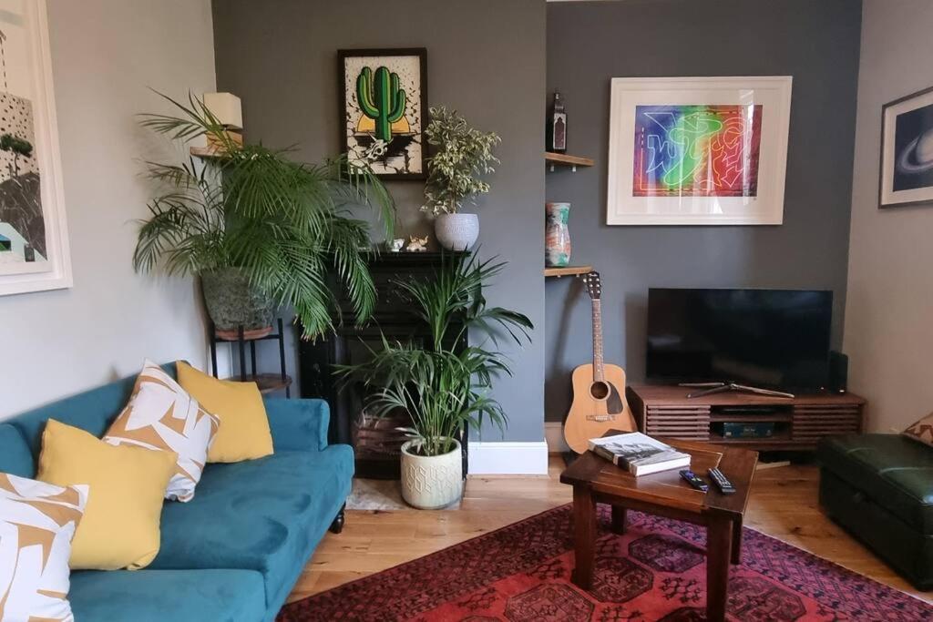 Highgate Maisonette With Roof Terrace London