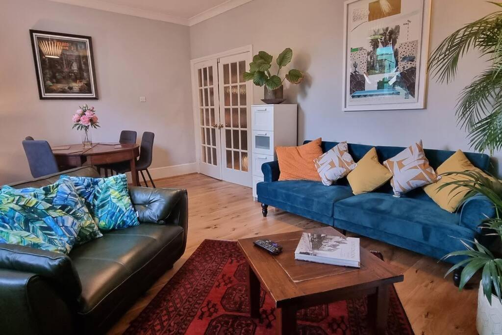Highgate Maisonette With Roof Terrace * London