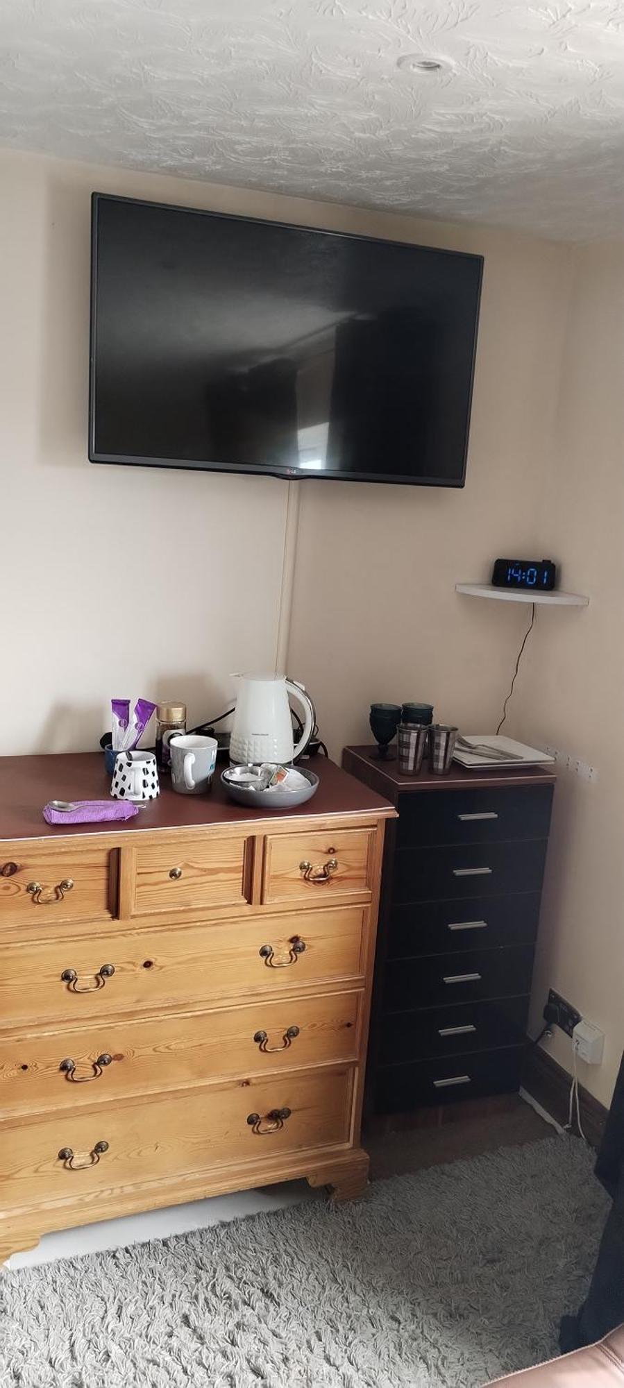 Homestay Airport, Excel, Univ Of East London, O2 *