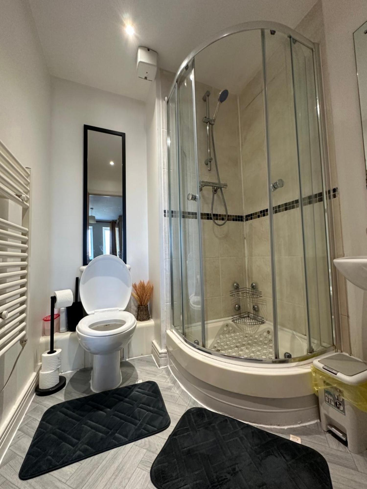 Abba Corner Apartment London