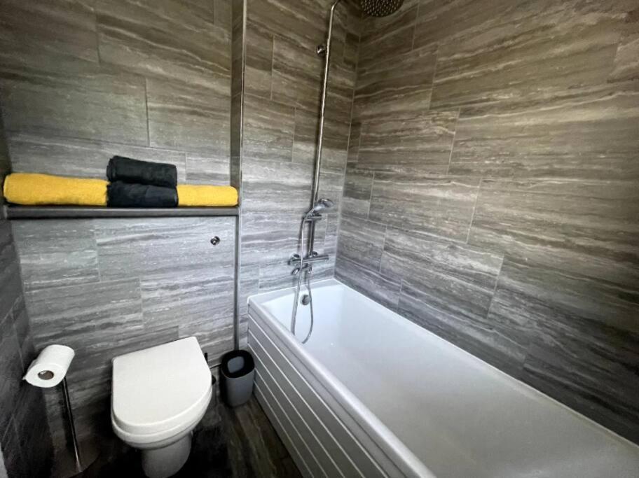 Spacious 2 Bedroom In Hoxton