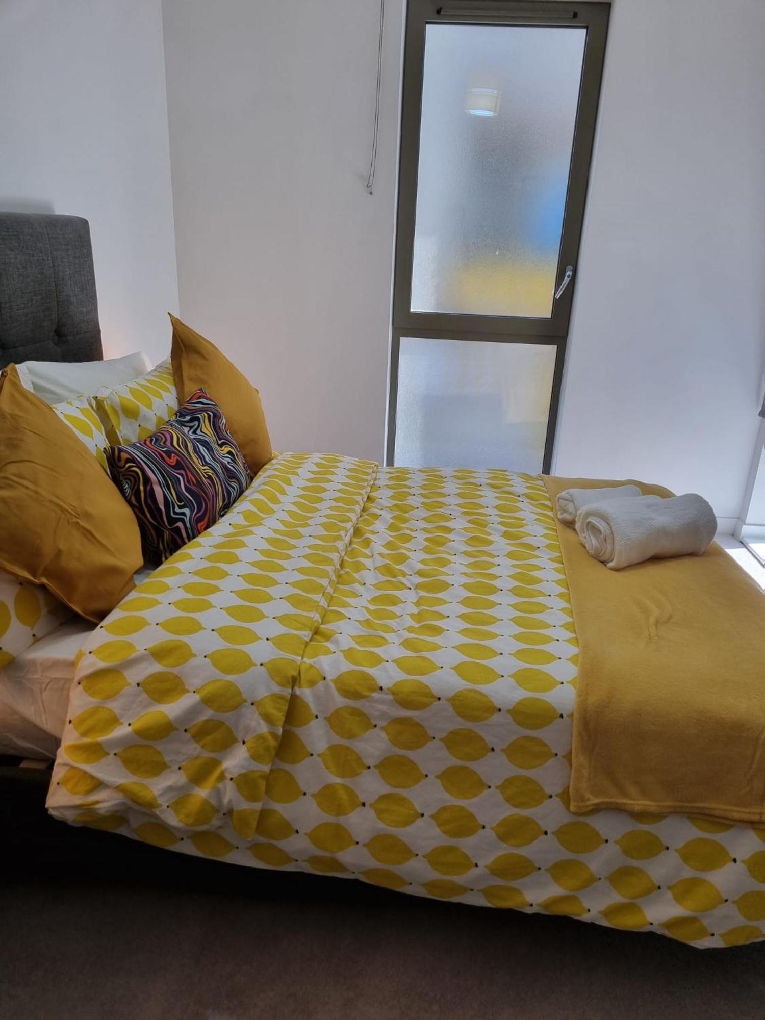 Street View Apartment *