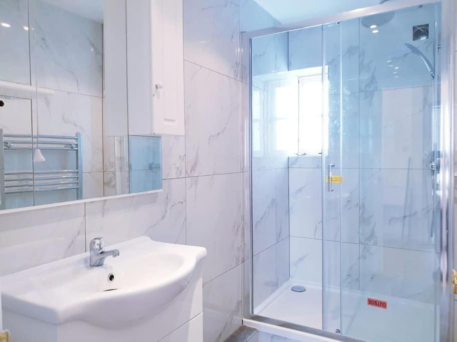 3 Bed Kings Cross Apartment