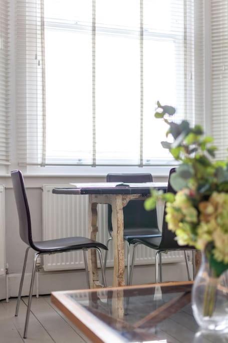 Prime Location - Stylish In Barons Court London