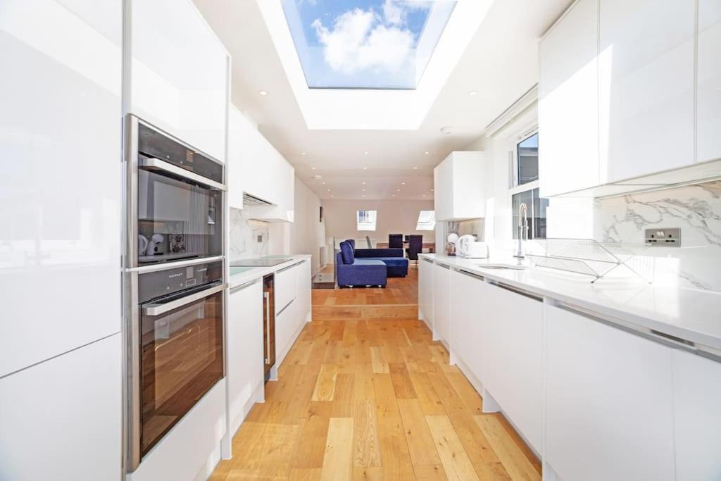 Private Terrace Fulham 3 Bed 2 Baths Apartment
