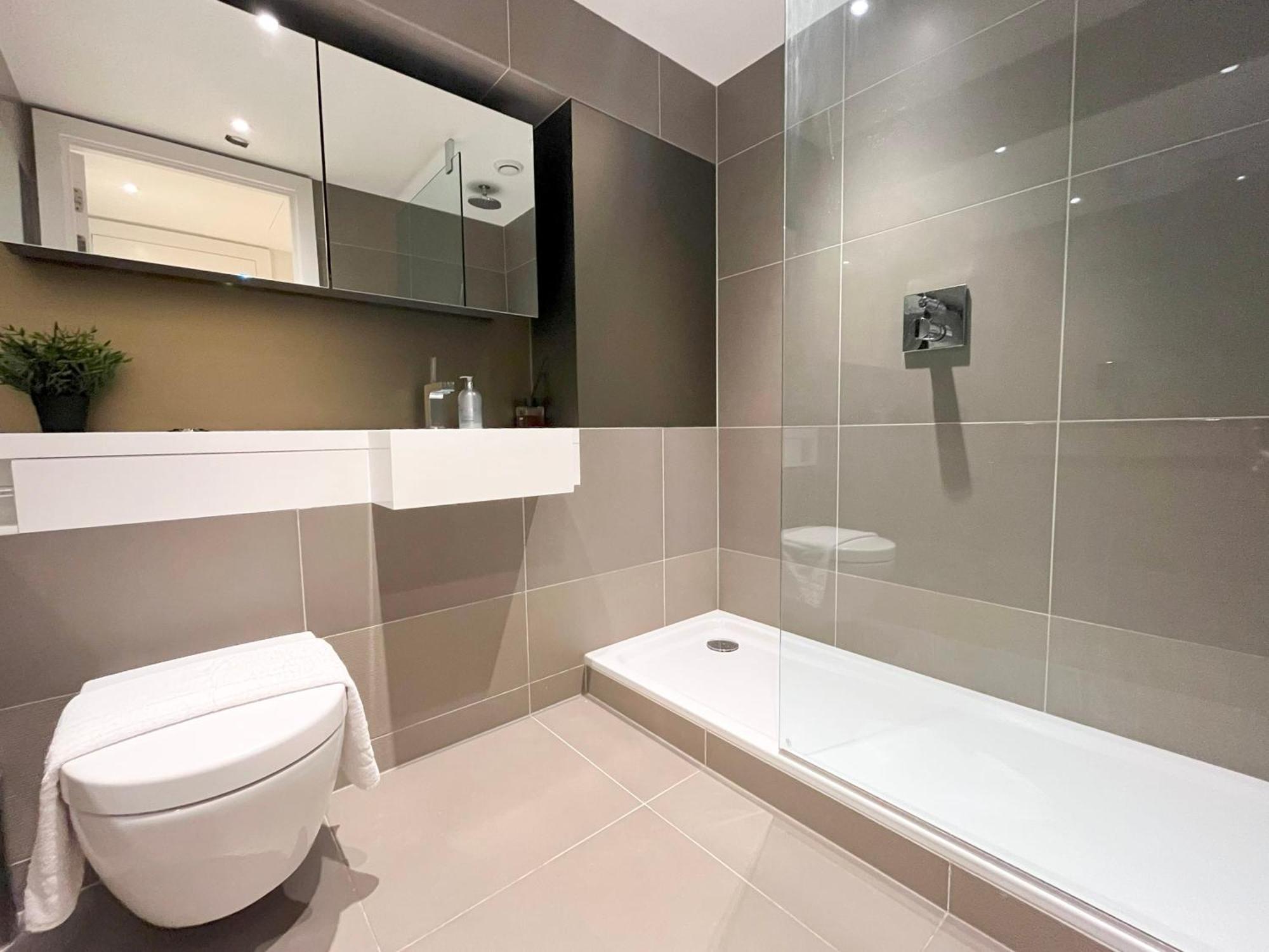 Apartamento Riverside Oasis Walk To Battersea Power Station Londres