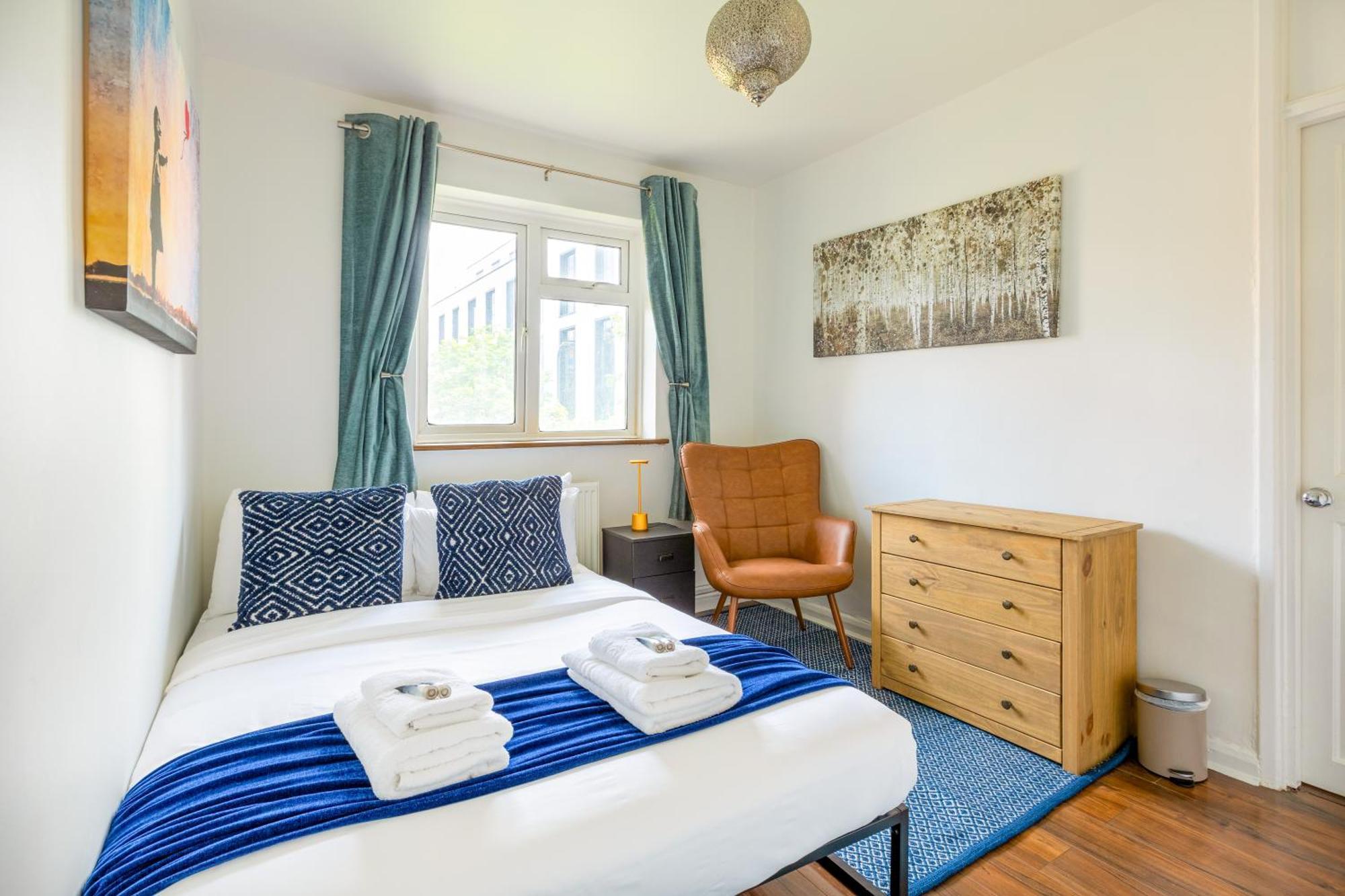 Renovated 2-storey 2br Wgarden Near Angel St London