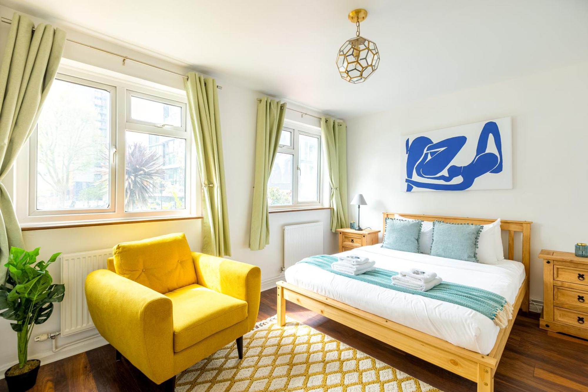 Renovated 2-storey 2br Wgarden Near Angel St *