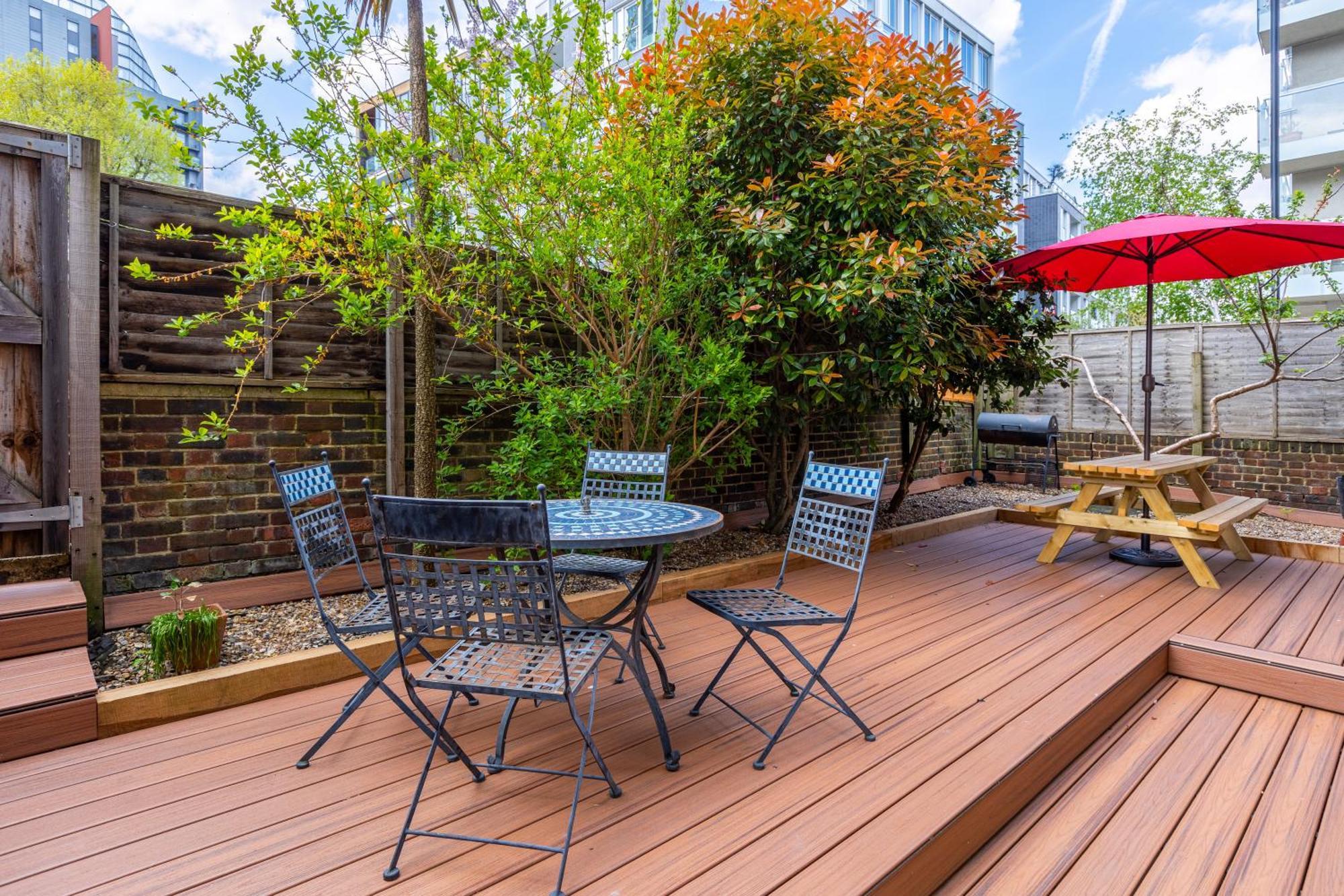 Apartment Renovated 2-storey 2br Wgarden Near Angel St *