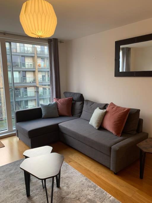 Appartement 2 Bed Apt, Hoxton, Canal Views Londen