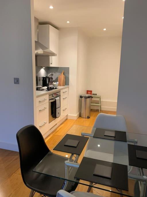 2 Bed Apt, Hoxton, Canal Views Appartement