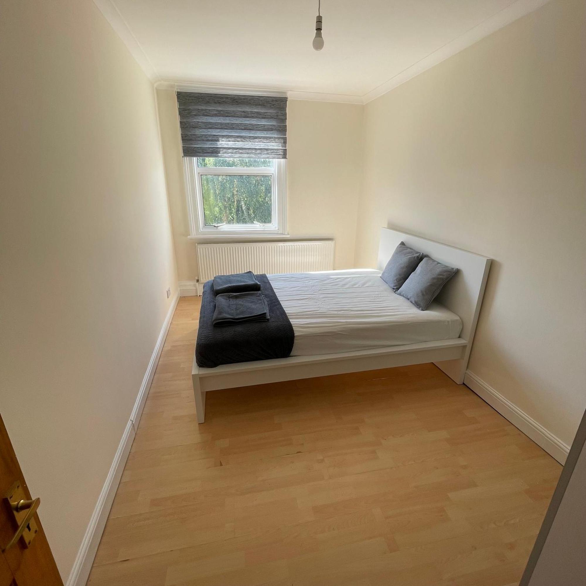 Vakantiehuis Entire 3 Bedroom - Minutes To Emirates Stadium! Londen