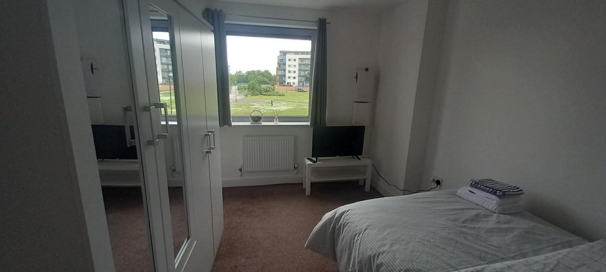 Neat And Peaceful Double London