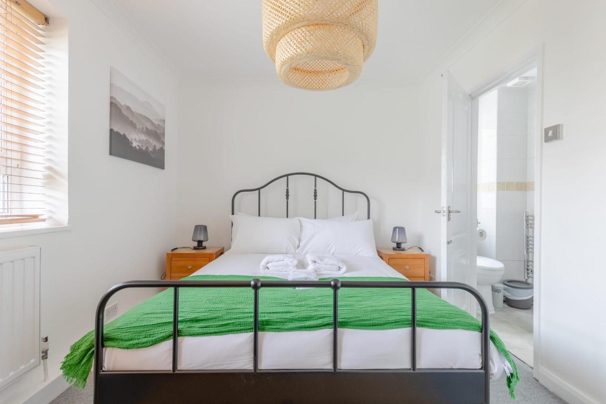 Spacious 3bd Flat Close To Tube - Fulham! Apartment *