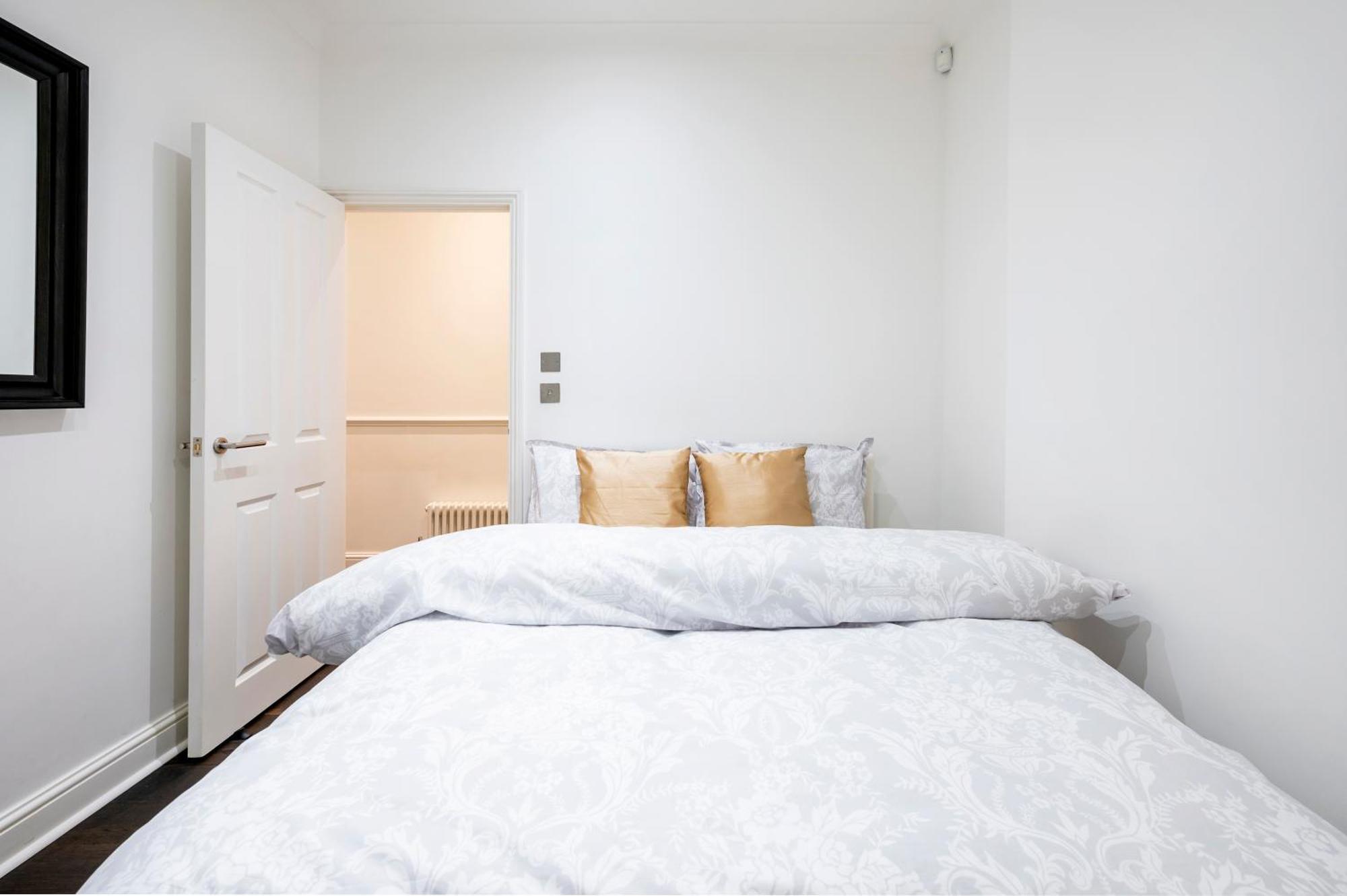 High End Two Bedroom Apartment, Covent Garden Londen