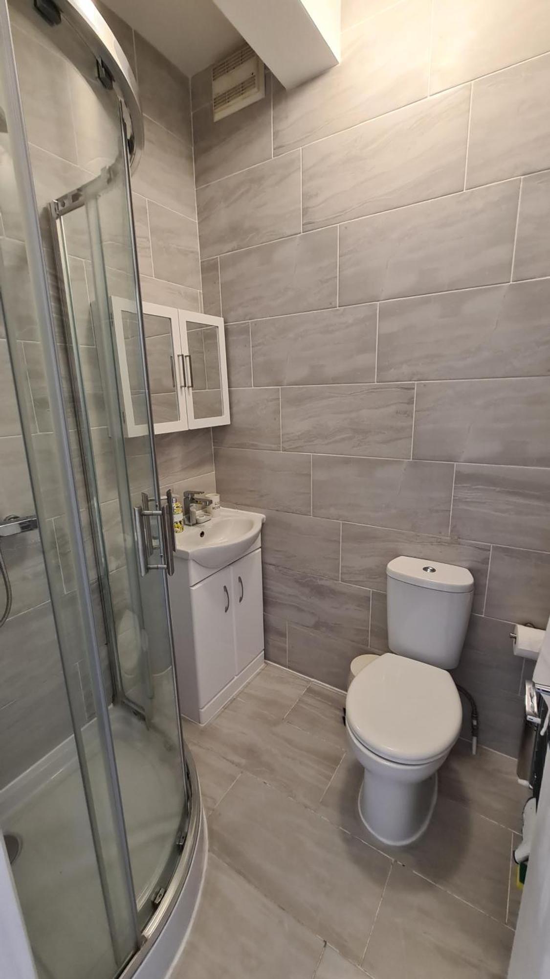 Appartement Beethoven St One Bedroom Flat - 3 Beds Up To 4 Adults Londen