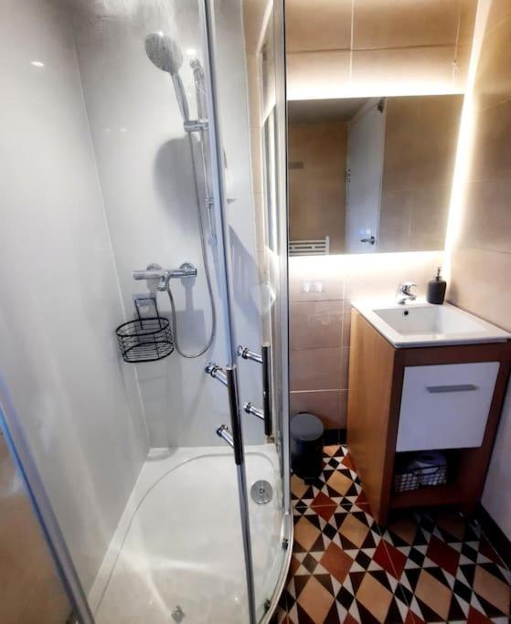Alross Flat / Private Bathroom * London