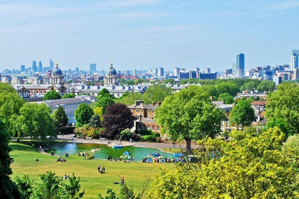 Self Contained 1 Bed Flat Next To Transport For Canary Wharf And Excel, O2 With Free Parking London