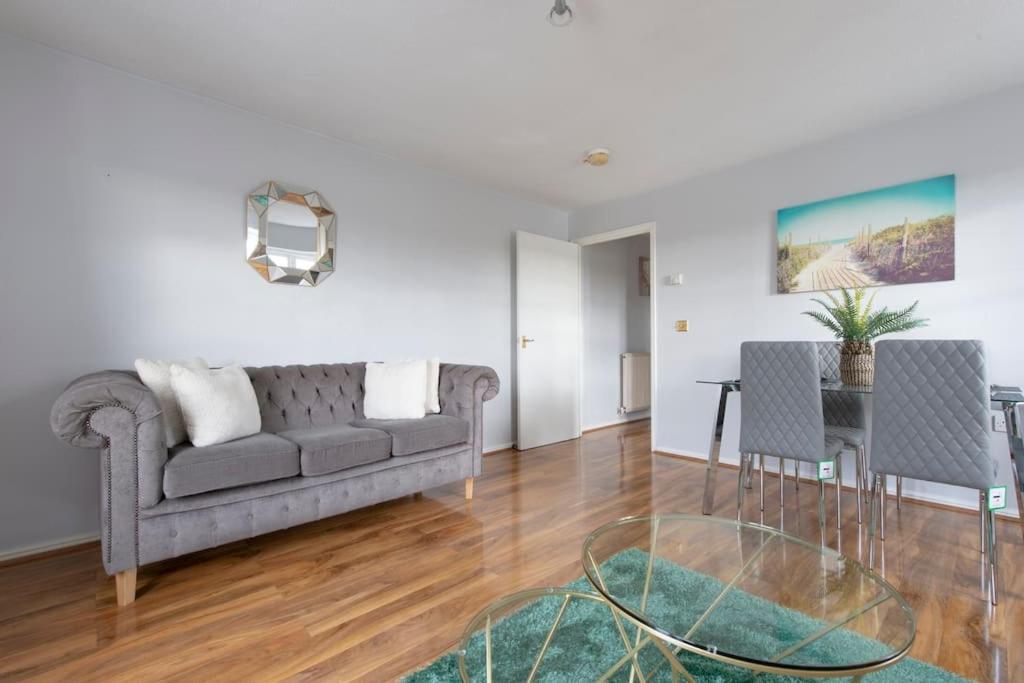 Lovely 2 Bedroom With River & View Apartamento