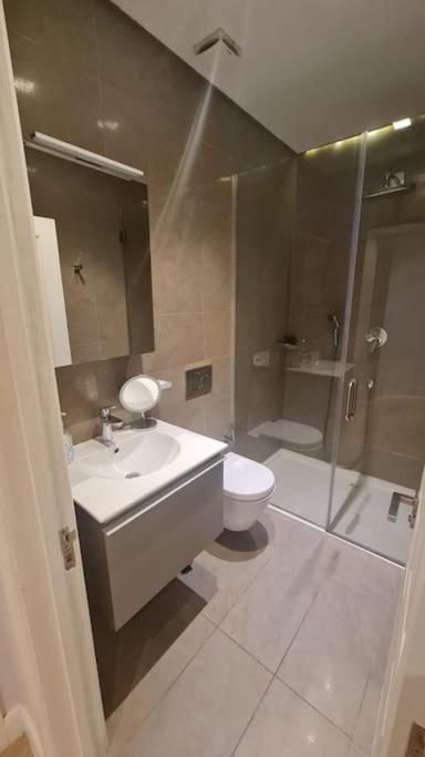 Apartment 1 Bedroom Prime Location