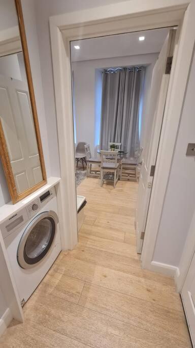 Apartment 1 Bedroom Prime Location London
