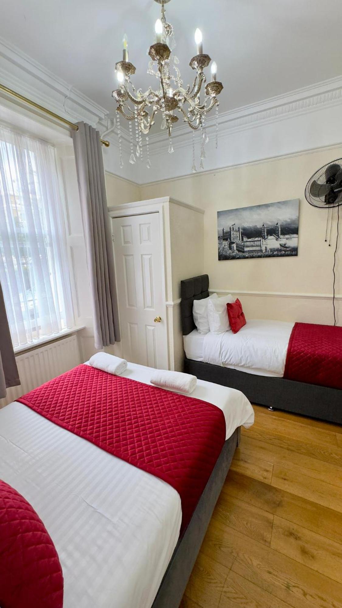 Classic Hyde Park Hotel