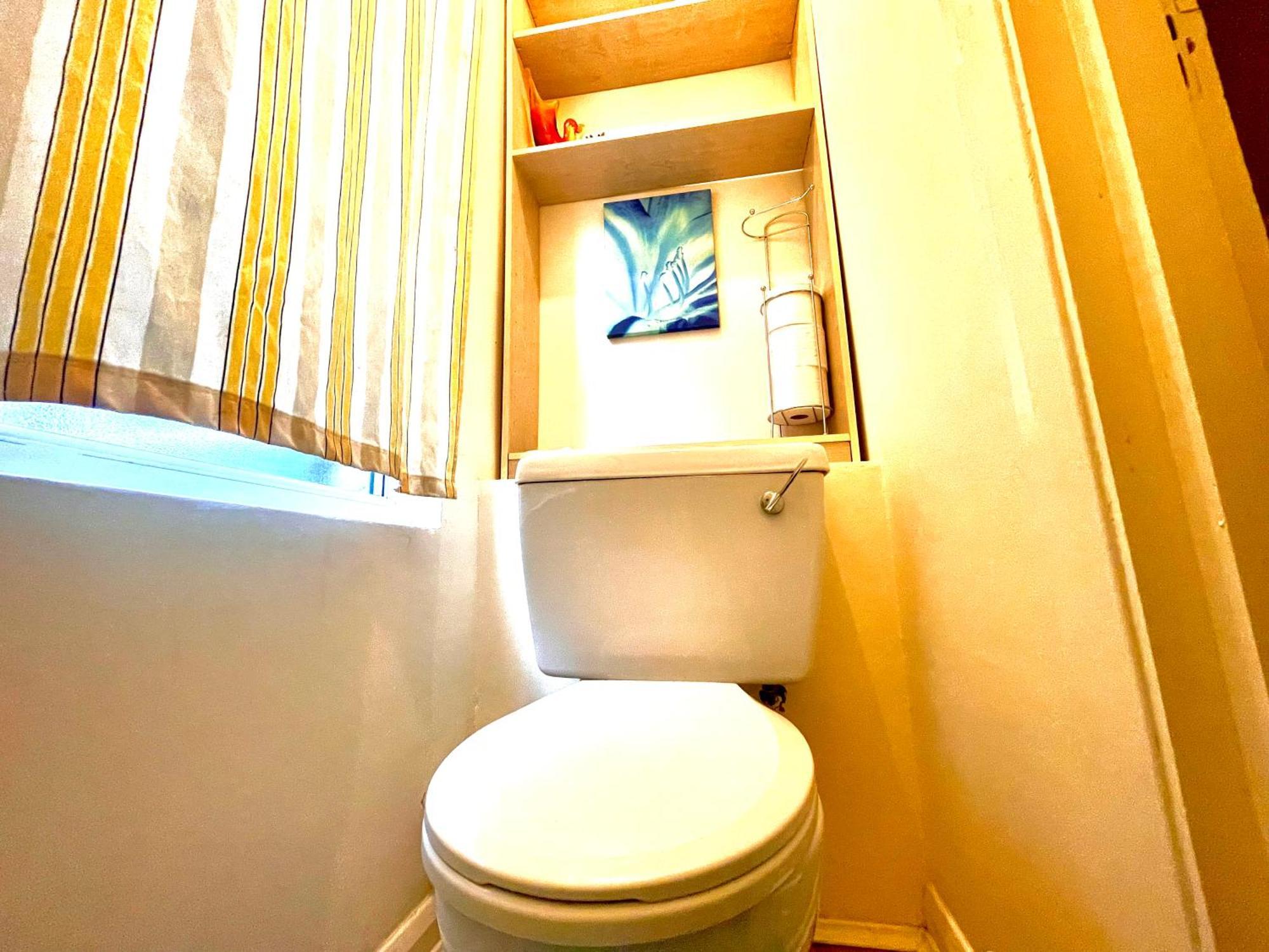 Comfy Double Bedroom With A Private Toilet Accommodatie bij particulieren *