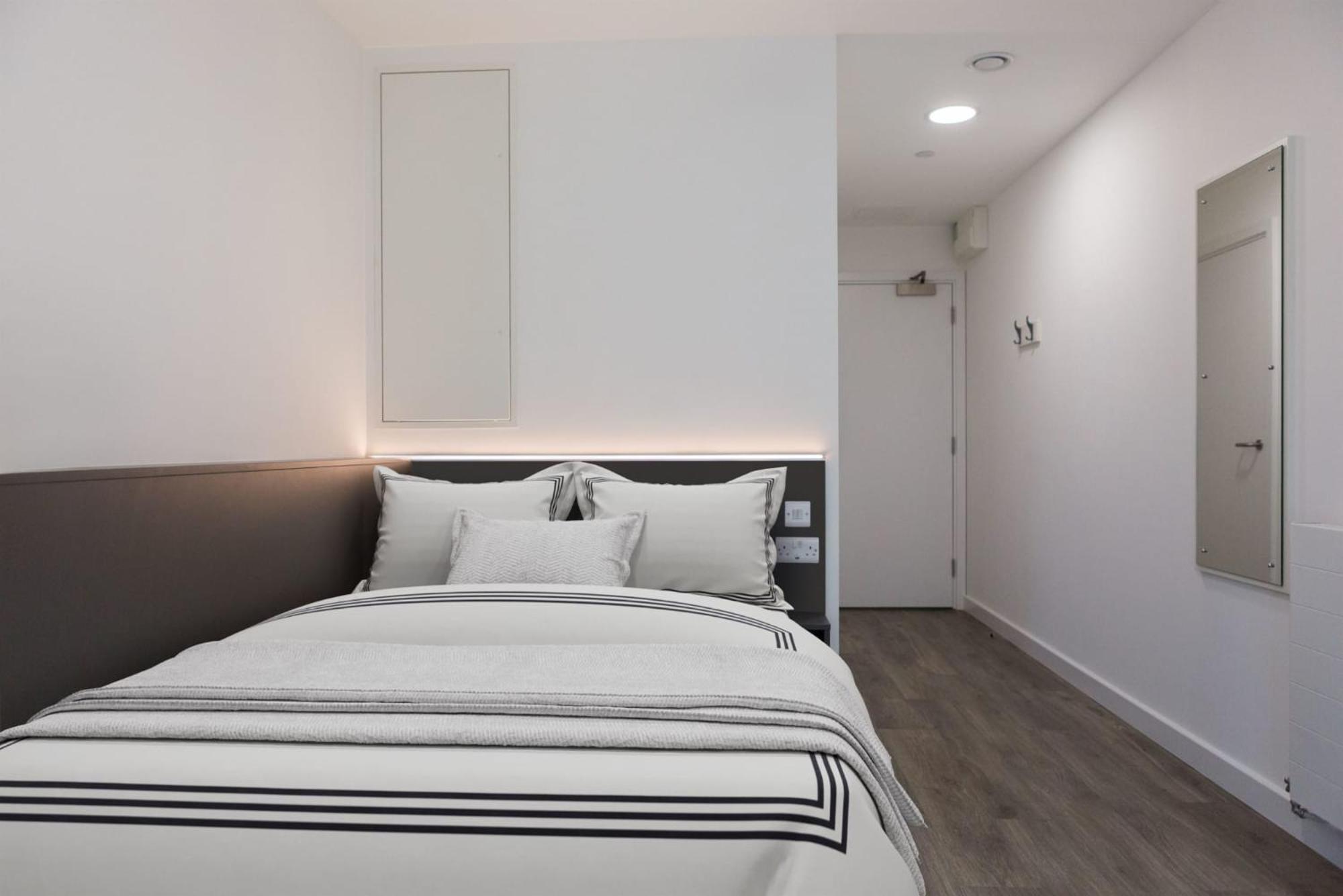 Chic At Chapter Highbury Ii In Apartment *