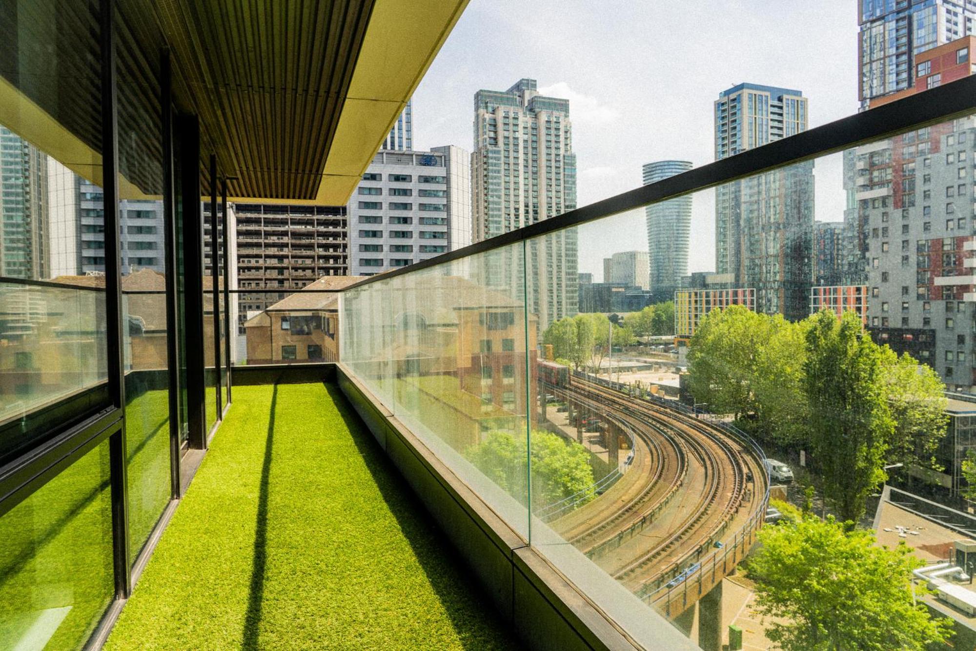 Apartment Luxury Balcony Apartment, Canary Wharf